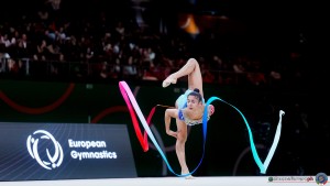 raffaeli sofia ita sfe03212 copia simone ferraro ph